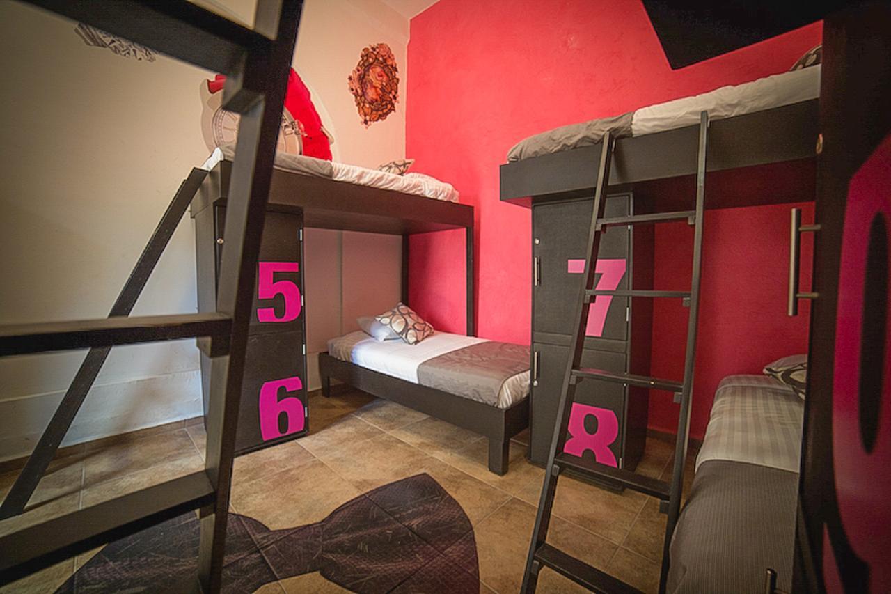 Hostal El Armario Леон Экстерьер фото