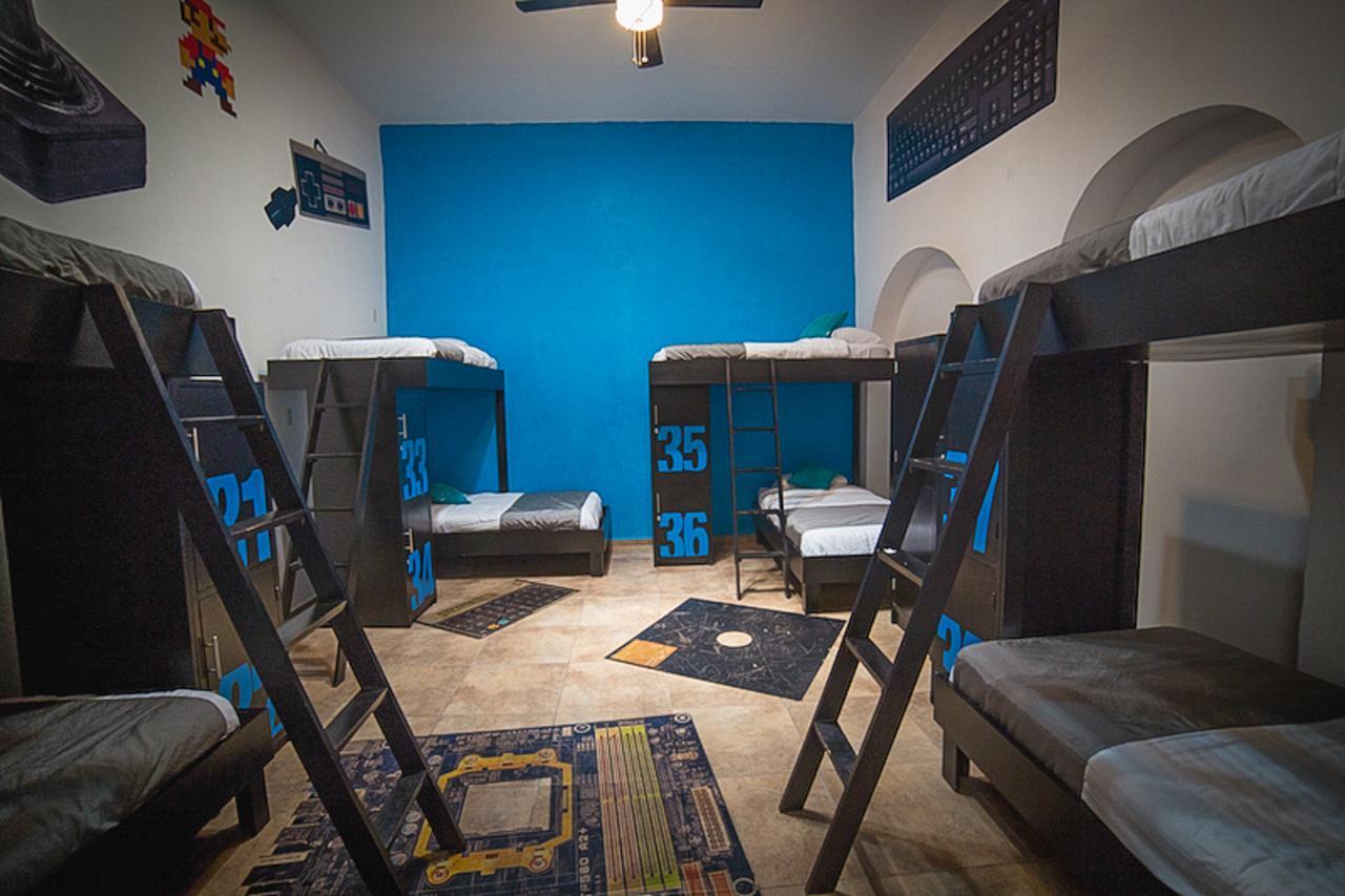 Hostal El Armario Леон Экстерьер фото
