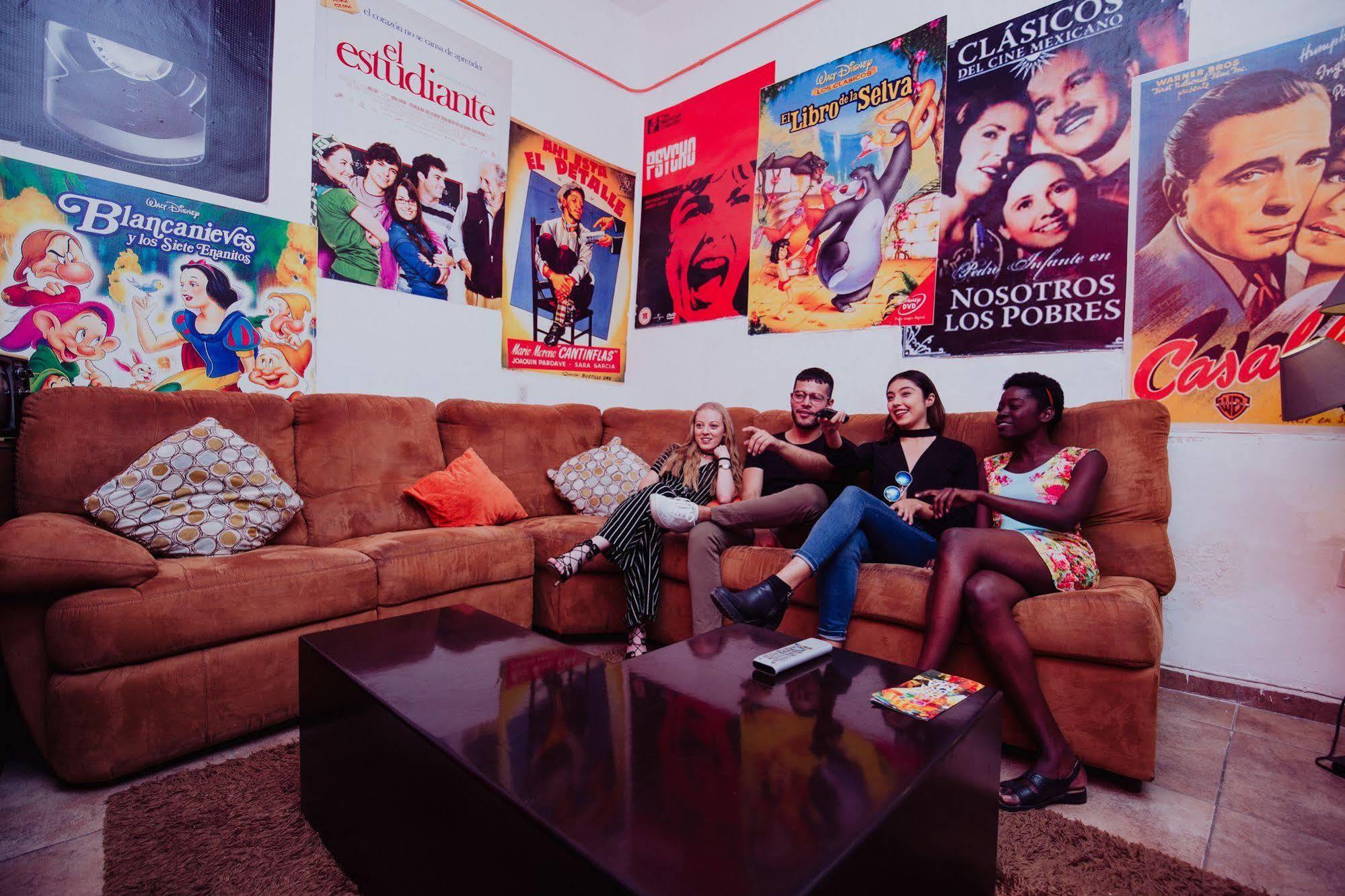 Hostal El Armario Леон Экстерьер фото